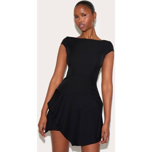 Black Robe Droite Superposée Asymétrique En Tissu Tissé À Manches Courtes | Taille 36 - PrettyLittleThing - Modalova