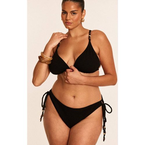 Black Bas De Bikini Grande Taille À Liens Latéraux Avec Perles Texturées | Taille 56 - PrettyLittleThing - Modalova