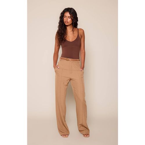 Brown Pantalon Large Taille Haute Ceinturée Avec Détail De Ceinture Épaisse Ajusté | Taille 42 - PrettyLittleThing - Modalova