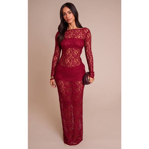 Red Robe Longue En Dentelle Transparente Bordeaux À Manches Longues Petite | Taille 42 - PrettyLittleThing - Modalova