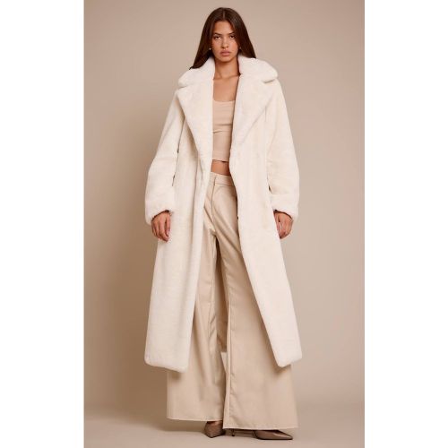 Cream Manteau Long En Synthétique Avec Ceinture À Nouer | Taille Large - PrettyLittleThing - Modalova