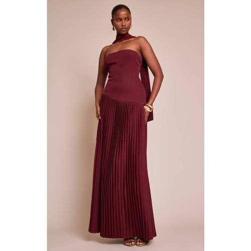 Wine Robe Maxi Plissée Asymétrique En Tissu Tissé | Taille 42 - PrettyLittleThing - Modalova