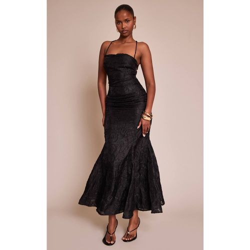 Black Robe Longue Texturée À Dos Lacé | Taille 32 - PrettyLittleThing - Modalova