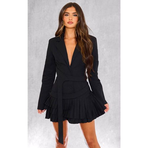 Black Robe Blazer Ajustée En Tissu Tissé Avec Plis Et Ceinture | Taille 42 - PrettyLittleThing - Modalova