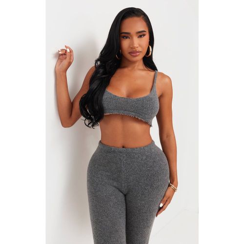 Charcoal Brassière Courte Extrême En Maille Shape | Taille Large - PrettyLittleThing - Modalova
