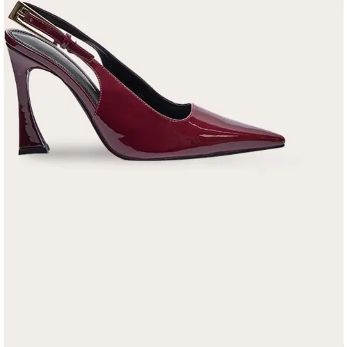 Burgundy Escarpins Hauts En Synthétique Avec Boucle Dorée | Taille 31 - PrettyLittleThing - Modalova