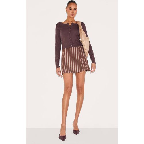 Mini-jupe Évasée À Rayures Tennis En Peau De Pêche | Taille 32 - PrettyLittleThing - Modalova