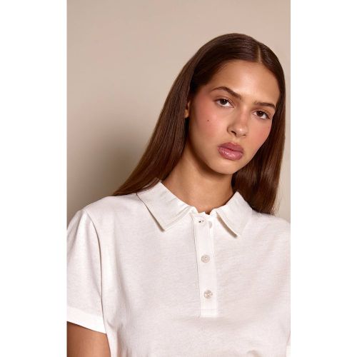 Cream T-shirt Ajusté À Col | Taille 42 - PrettyLittleThing - Modalova