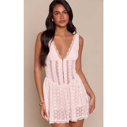 Pink Combi-short Vaporeux À Détail Corset En Dentelle Texturée | Taille 42 - PrettyLittleThing - Modalova