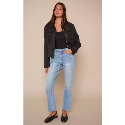Jean Droit Bleu Moyen Recadré À Ourlet Brut | Taille 32 - PrettyLittleThing - Modalova