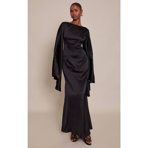 Black Robe Longue En Satin À Manches Évasées | Taille 42 - PrettyLittleThing - Modalova