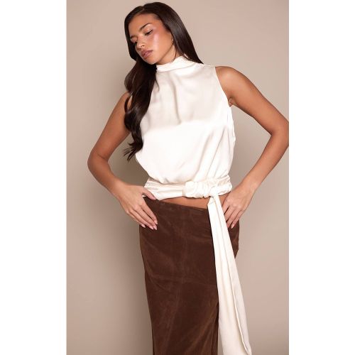 Cream Haut Drapé En Satin À Col Montant | Taille 32 - PrettyLittleThing - Modalova