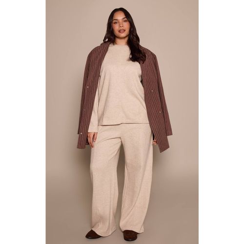 Mocha Pantalon De Jogging Côtelé Doux À Jambe Droite Plus Basic | Taille 2XL - PrettyLittleThing - Modalova