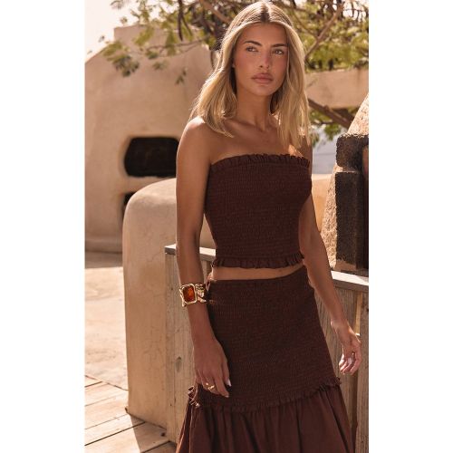 Brown Haut Bandeau Froncé À Bord Volant Coordonné | Taille 34 - PrettyLittleThing - Modalova