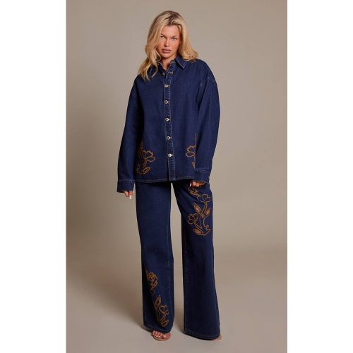 Indigo Jean Large Brodé À Jambe Évasée | Taille 42 - PrettyLittleThing - Modalova