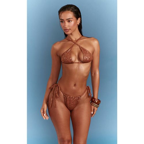 Bas De Bikini À Imprimé Palmier Métallisé Avec Liens Sur Les Côtés | Taille 42 - PrettyLittleThing - Modalova