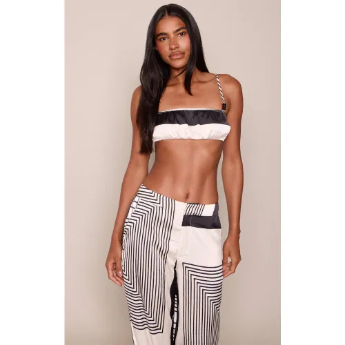 Black Ensemble Coordonné Bralette À Rayures Satinées Imprimées | Taille 42 - PrettyLittleThing - Modalova