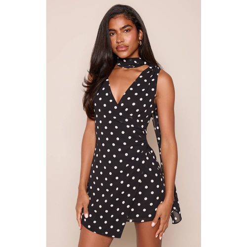 Black Mini Robe En Mousseline À Pois Avec Détail Foulard | Taille 36 - PrettyLittleThing - Modalova