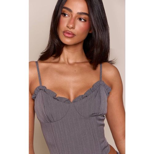 Charcoal Ensemble Coordonné Haut Corset À Détail Volant Rayures Fines Petite | Taille 42 - PrettyLittleThing - Modalova