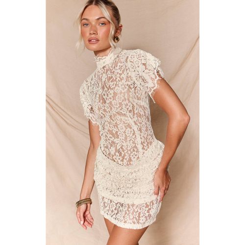 Cream Robe Courte Moulante En Dentelle Transparente À Manches Courtes Drapées | Taille 42 - PrettyLittleThing - Modalova