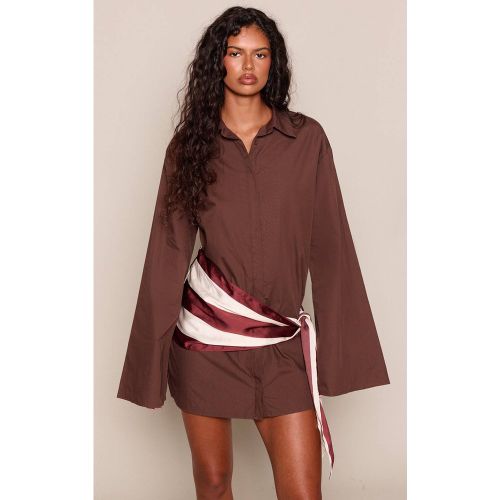 Brown Robe Chemise En Popeline Avec Détail Foulard Noué À La Taille | Taille 42 - PrettyLittleThing - Modalova