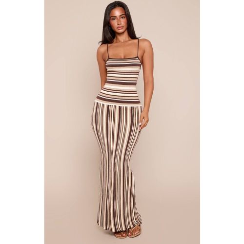 Multi Robe Maxi À Taille Basse Rayée En Maille À Bretelles Petite | Taille Small - PrettyLittleThing - Modalova