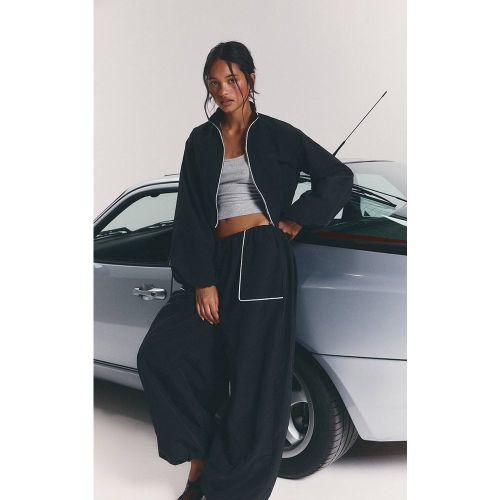 Black Veste Zippée À Col Montant En Nylon Avec Passepoil Contrasté | Taille 32 - PrettyLittleThing - Modalova