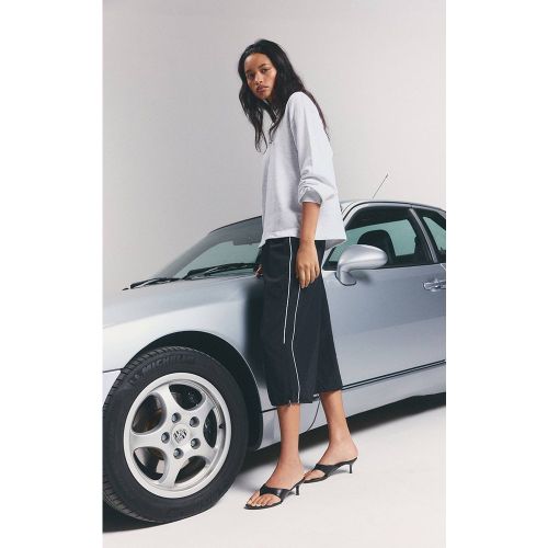 Black Pantalon De Jogging Capri À Ourlet Élastiqué | Taille 32 - PrettyLittleThing - Modalova
