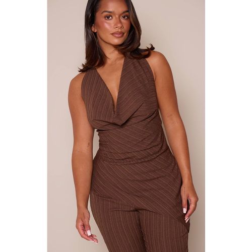 Haut Asymétrique À Col Bénitier Ajusté | Taille 42 - PrettyLittleThing - Modalova