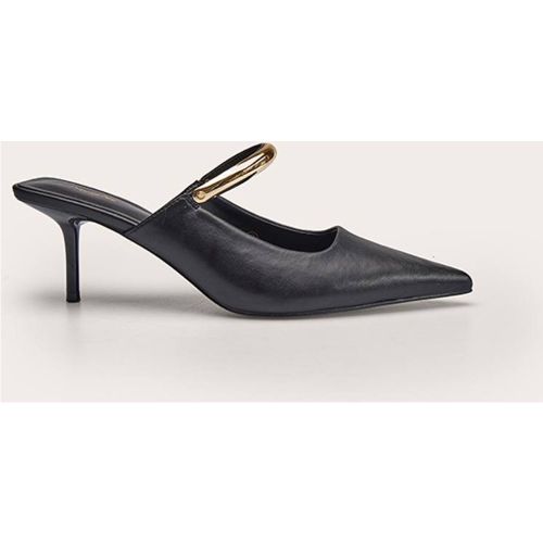 Black Mules À Talons Bout Pointu Synthétique Avec Détail Doré | Taille 33 - PrettyLittleThing - Modalova