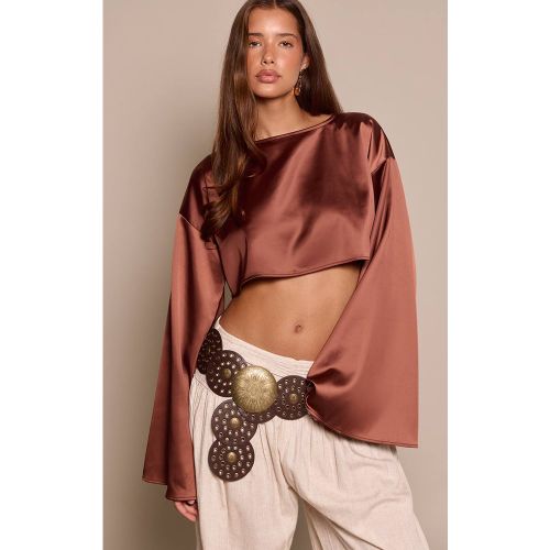 Haut Fluide Évasé En Satin À Manches Longues | Taille 32 - PrettyLittleThing - Modalova