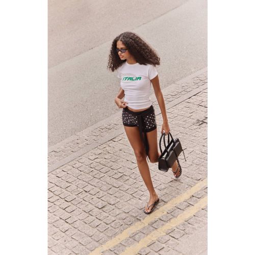 Black Short Ultra-court Drapé Contrasté À Pois | Taille 42 - PrettyLittleThing - Modalova