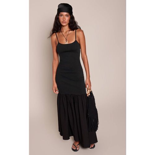 Black Robe Maxi À Bretelles Avec Ourlet Bouffant | Taille 32 - PrettyLittleThing - Modalova