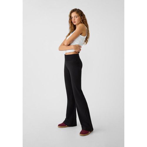 Pantalon flare maille côtelée XS - Stradivarius - Modalova