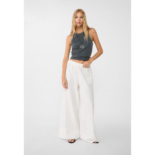 Pantalon wide leg à taille élastique avec lin Écru M - Stradivarius - Modalova