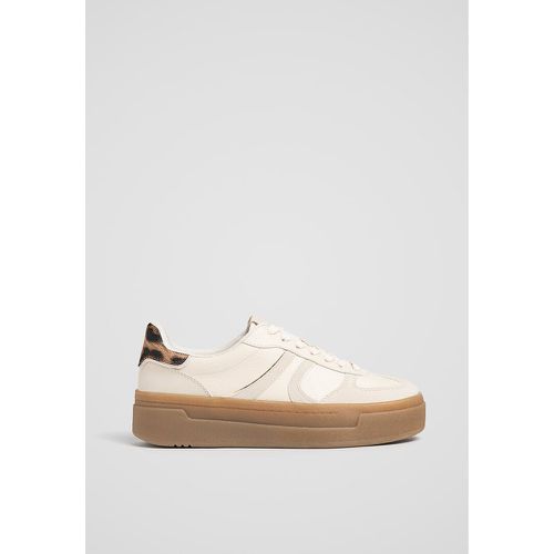 Sneakers flatform 35 - Stradivarius - Modalova