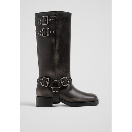 Bottes plates effet usé avec boucles 37 - Stradivarius - Modalova