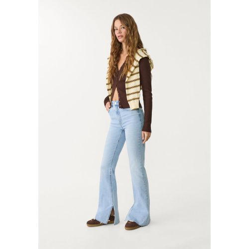 Jean flare slit 32 - Stradivarius - Modalova