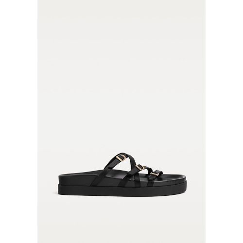 Sandales plates avec boucles 35 - Stradivarius - Modalova