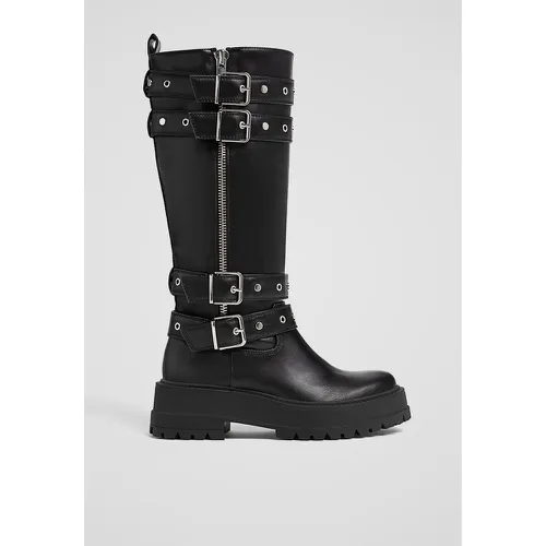 Bottes plates avec boucles 35 - Stradivarius - Modalova