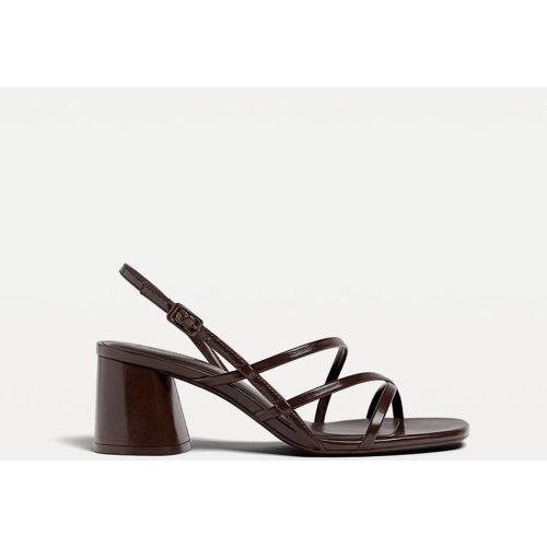 Sandales talon large 35 - Stradivarius - Modalova