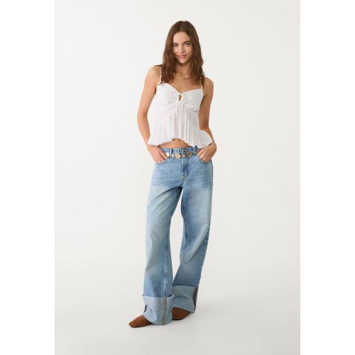 Top à volants fluide brodé XS - Stradivarius - Modalova