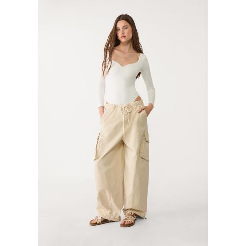 Body à décolleté cœur Écru XS - Stradivarius - Modalova