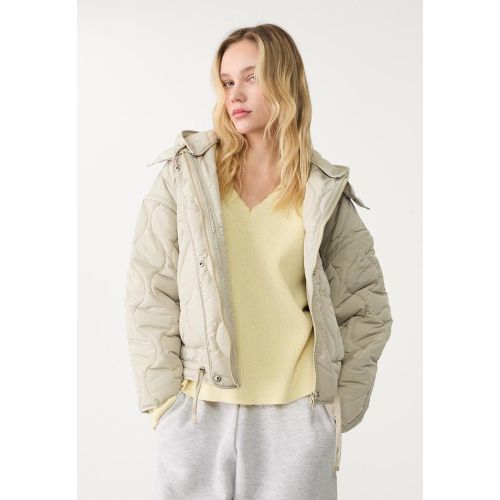 Blouson matelassé à capuche S - Stradivarius - Modalova