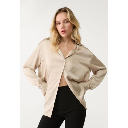 Chemise satinée à col à revers XS - Stradivarius - Modalova