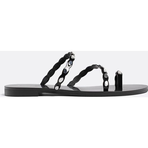 Sandales plates cloutées 35 - Stradivarius - Modalova