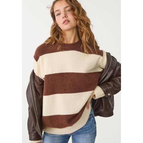 Pull en maille au toucher doux XS - Stradivarius - Modalova