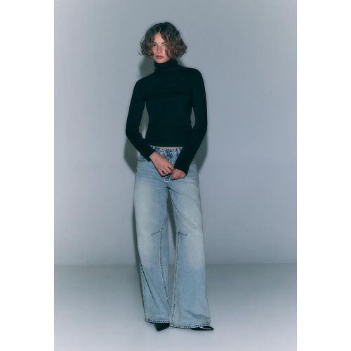 Pull basique en maille col montant XS - Stradivarius - Modalova