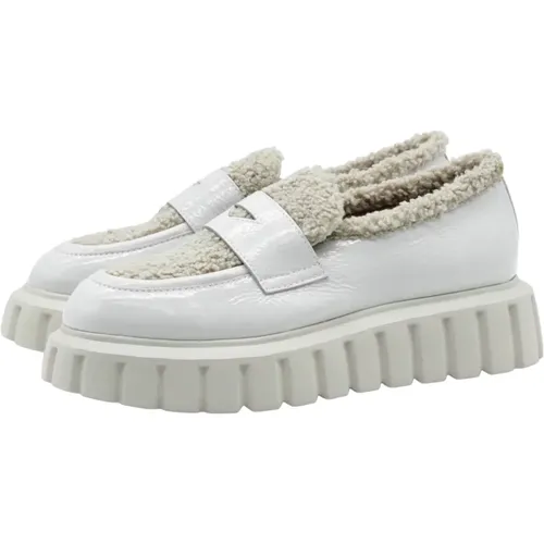 Shoes > Flats > Loafers - - Voile blanche - Modalova