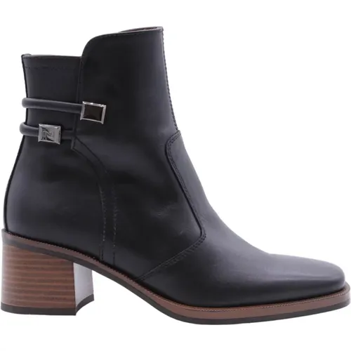 Shoes > Boots > Heeled Boots - - Nerogiardini - Modalova